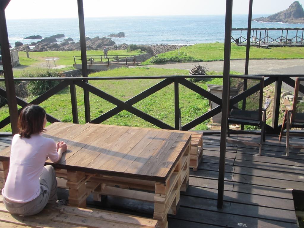Amakusa West Coast Backpackers Fu-Raibou Pansiyon Dış mekan fotoğraf